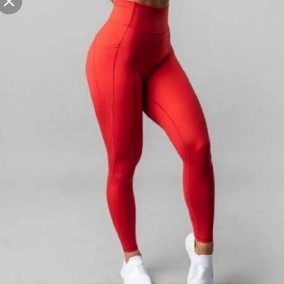 Women Leggings Alphalete alphalux size 0
Good stretch, good condition - Picture 1 of 10